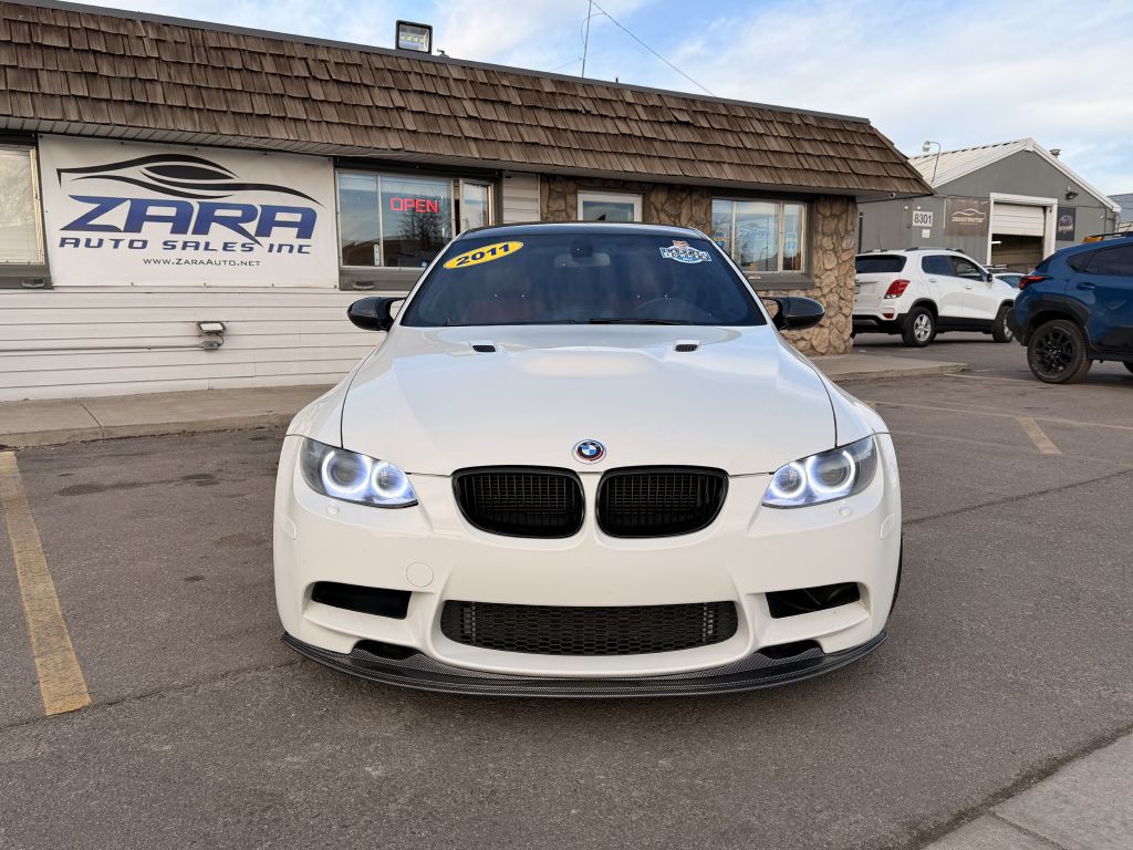 2011 BMW M3 Image 2