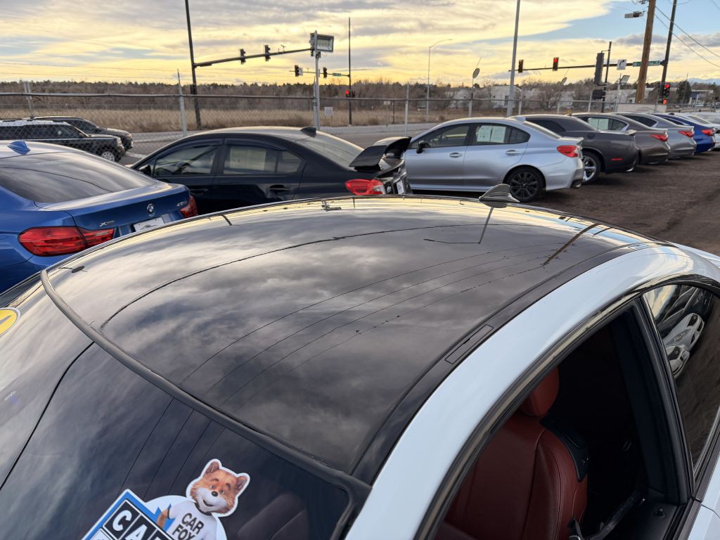 2011 BMW M3 Image 13