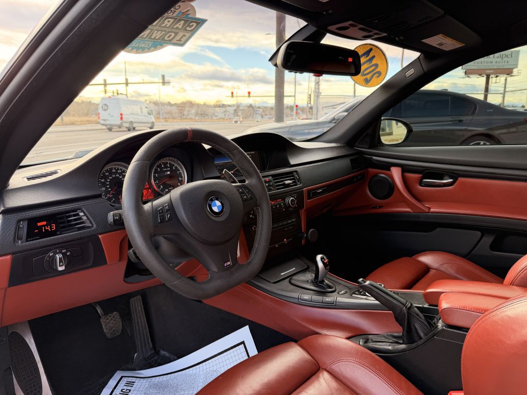 2011 BMW M3 Image 14