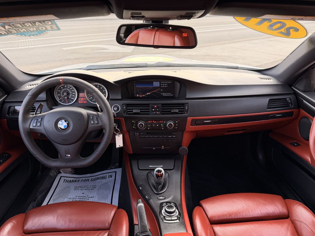2011 BMW M3 Image 20