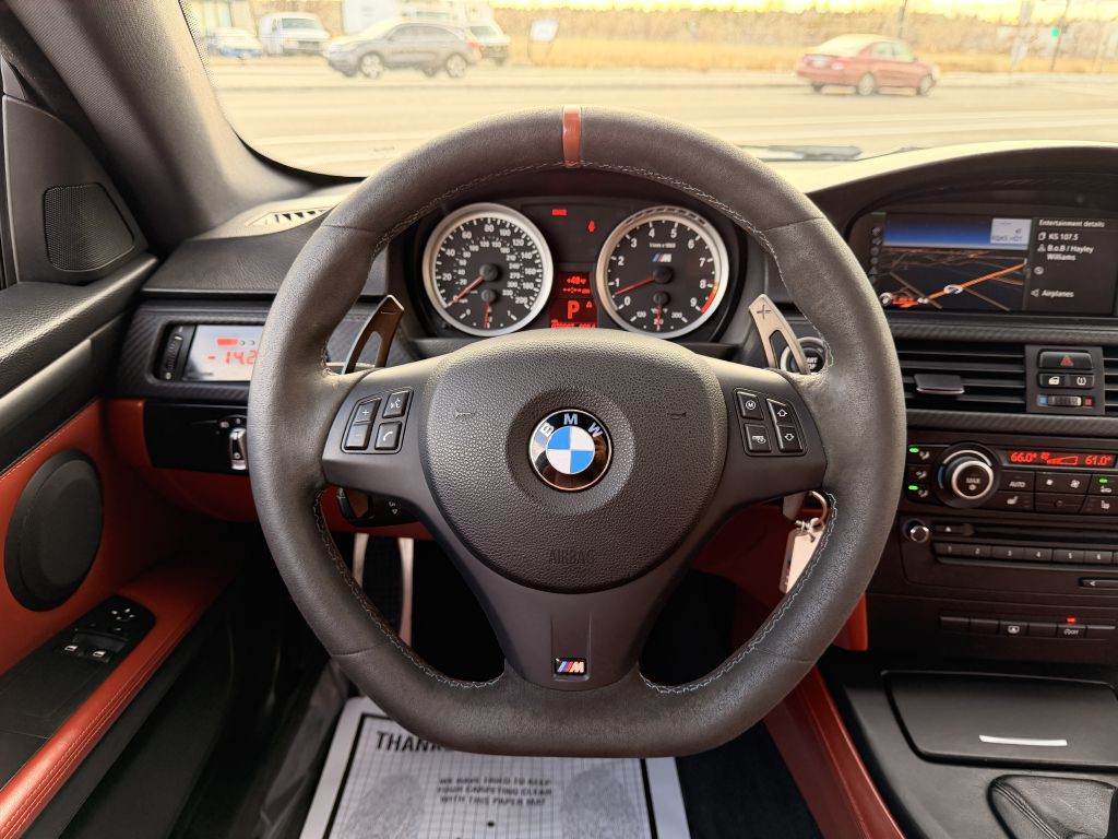 2011 BMW M3 Image 25