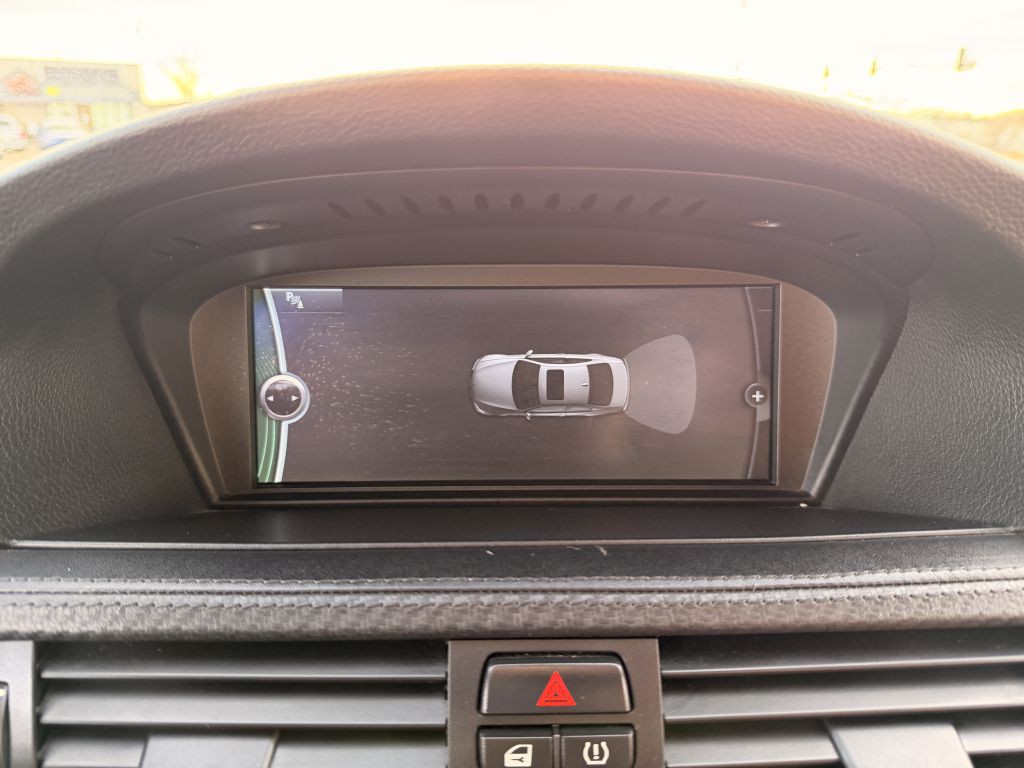 2011 BMW M3 Image 30