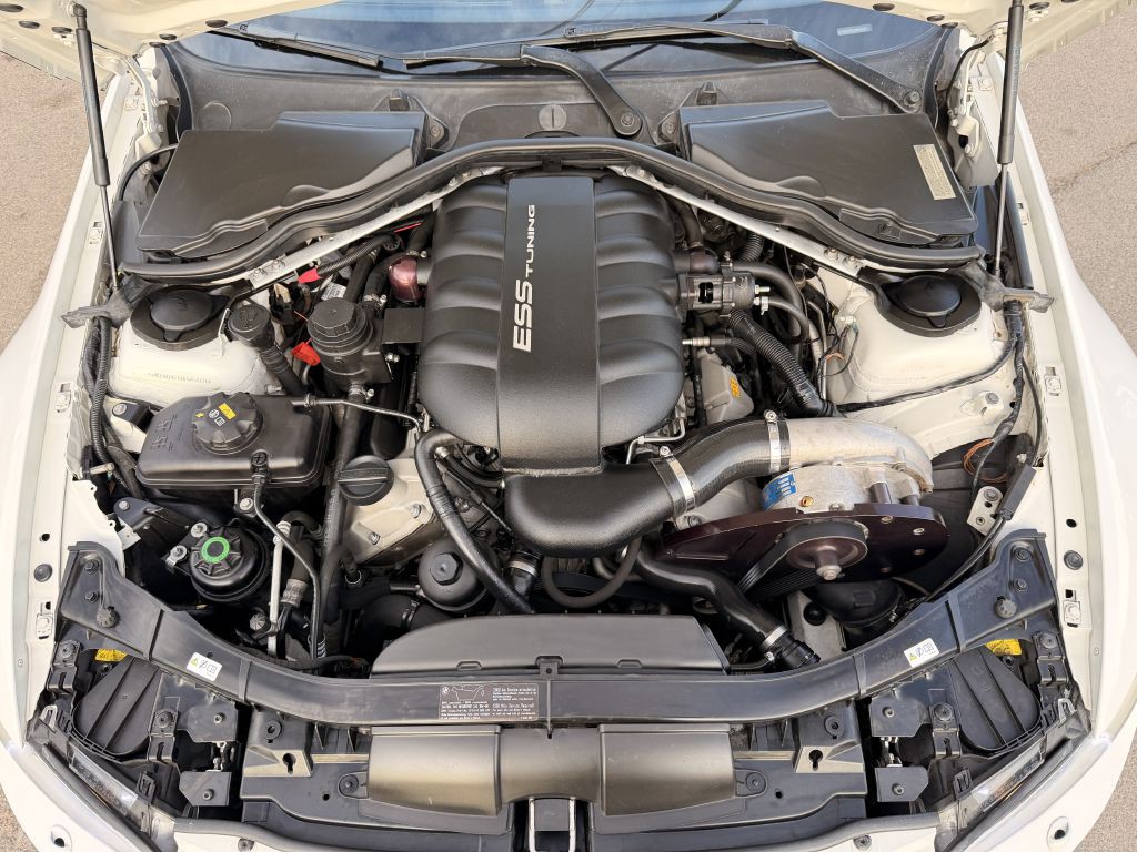 2011 BMW M3 Image 33