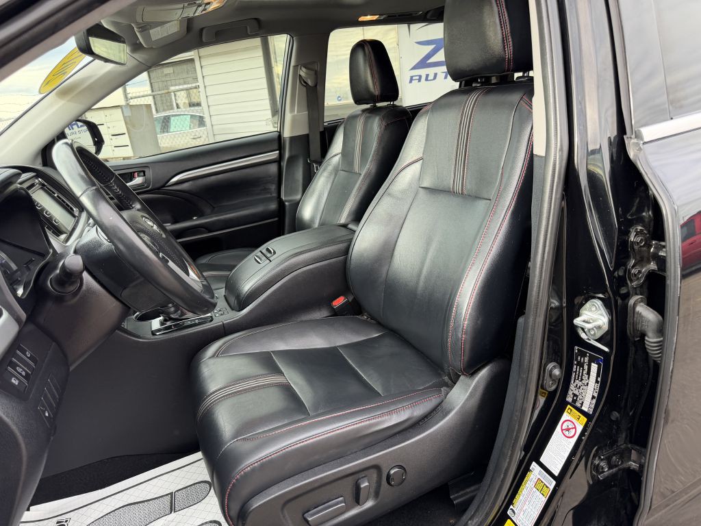 2019 Toyota Highlander Image 12