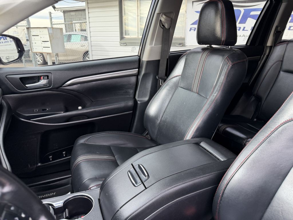 2019 Toyota Highlander Image 13