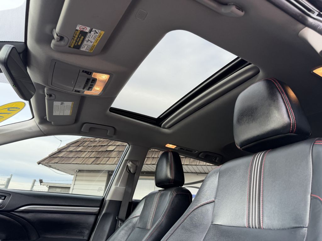 2019 Toyota Highlander Image 16