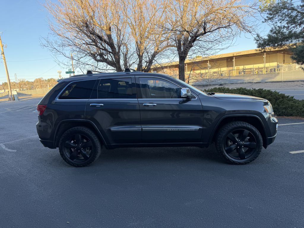 2011 Jeep Grand Cherokee Image 8