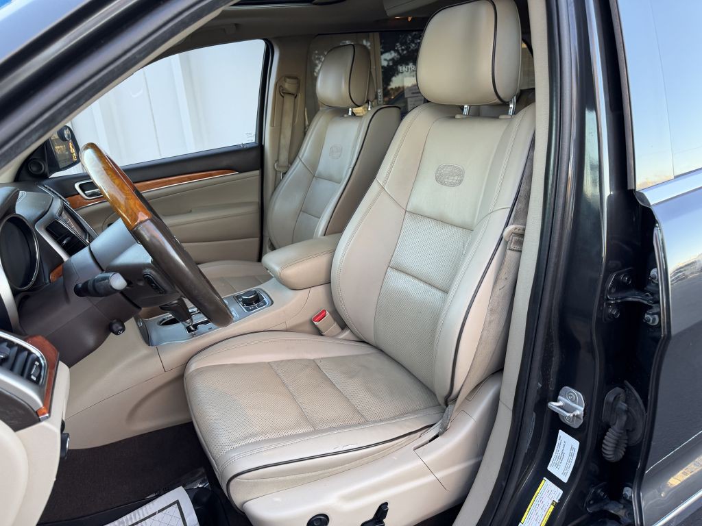 2011 Jeep Grand Cherokee Image 12