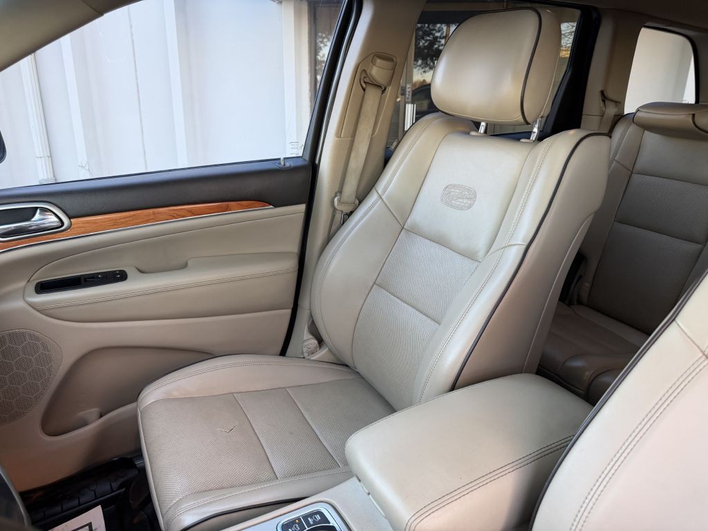 2011 Jeep Grand Cherokee Image 13