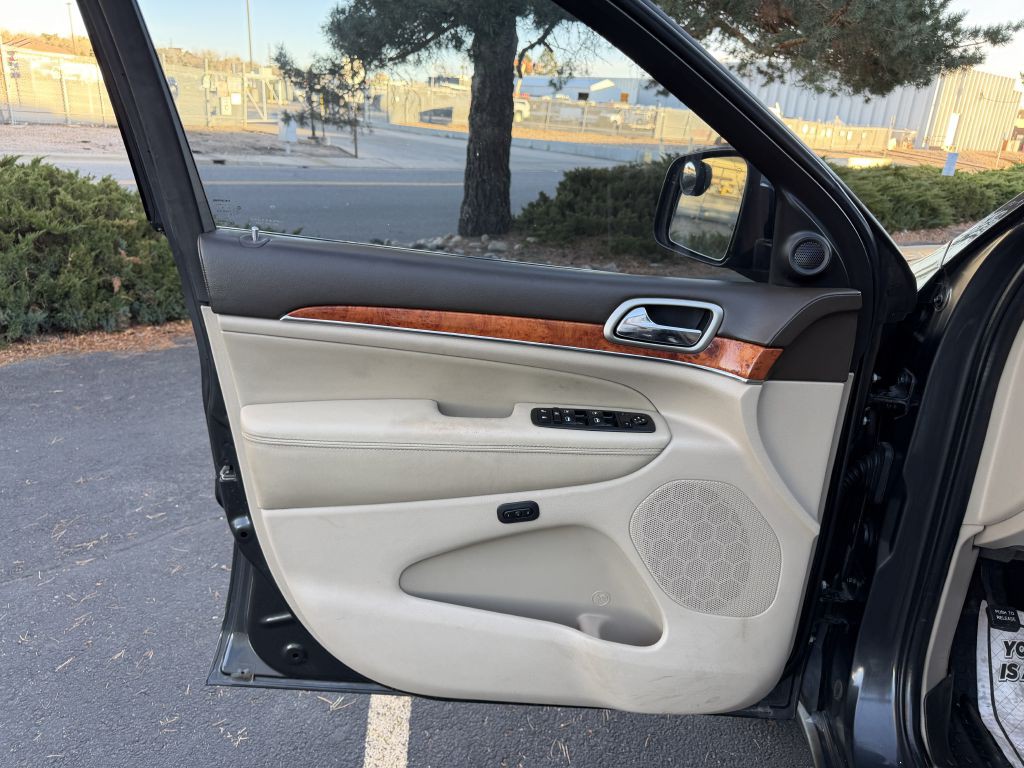 2011 Jeep Grand Cherokee Image 15