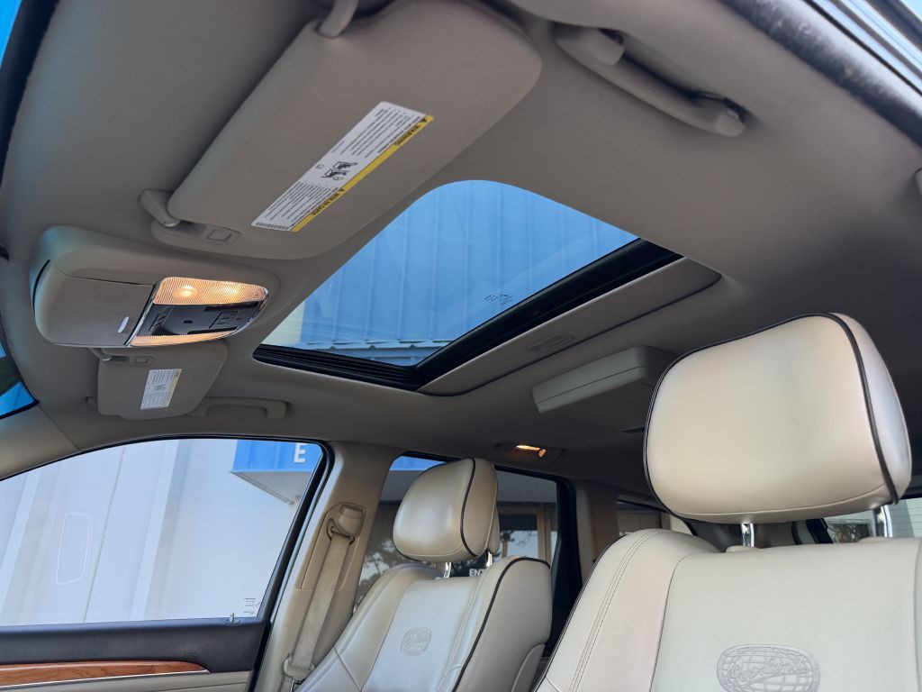 2011 Jeep Grand Cherokee Image 16