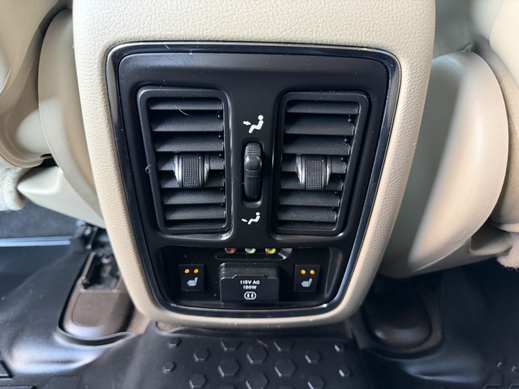 2011 Jeep Grand Cherokee Image 18