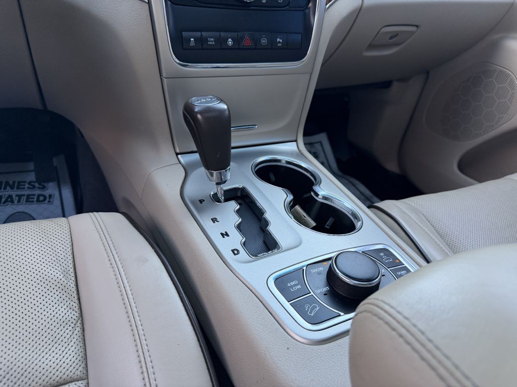 2011 Jeep Grand Cherokee Image 22