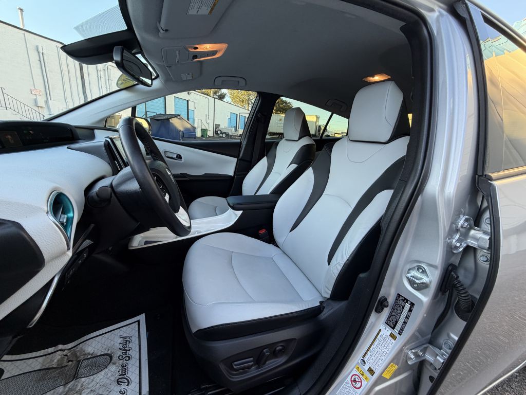 2019 Toyota Prius Image 28