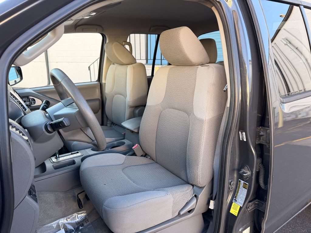 2012 Nissan Frontier Image 13