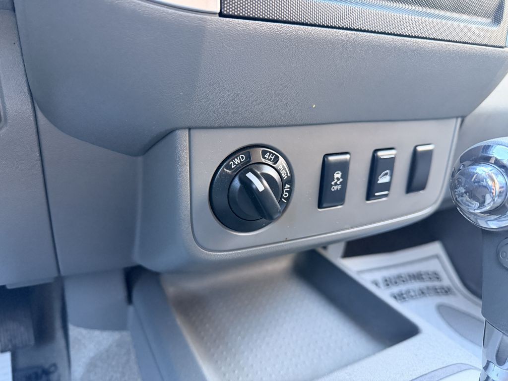 2012 Nissan Frontier Image 20