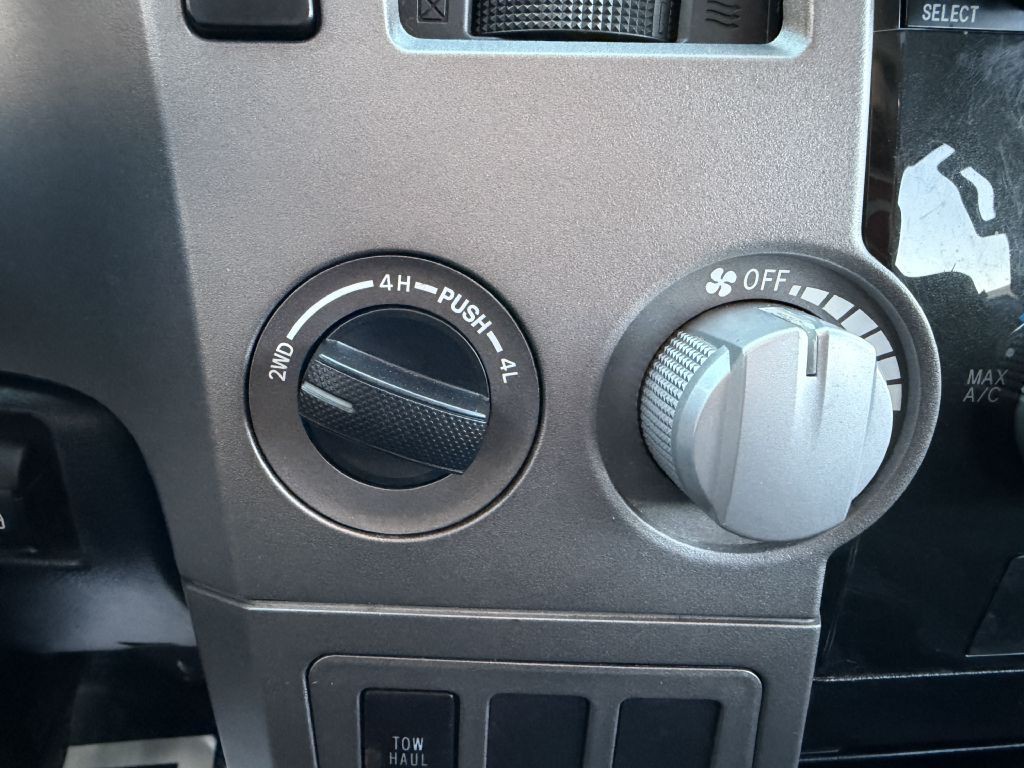 2012 Toyota Tundra Image 25