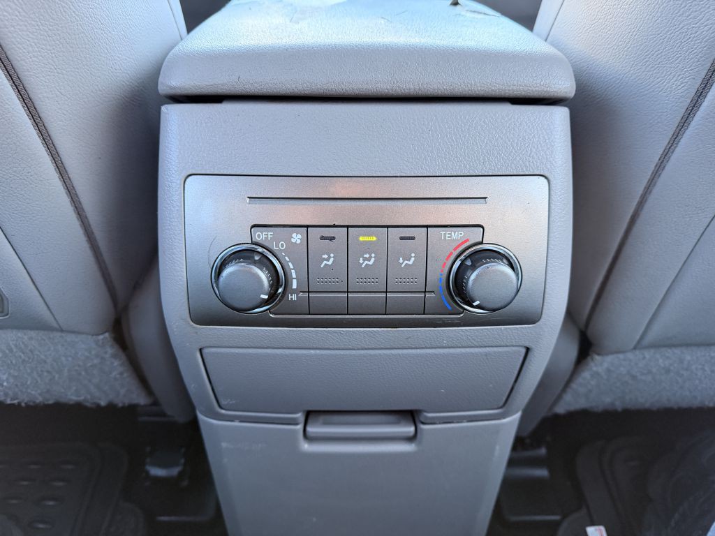 2013 Toyota Highlander Image 20