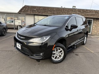 Image for 2020 Chrysler Pacifica Touring L ID: 7144455