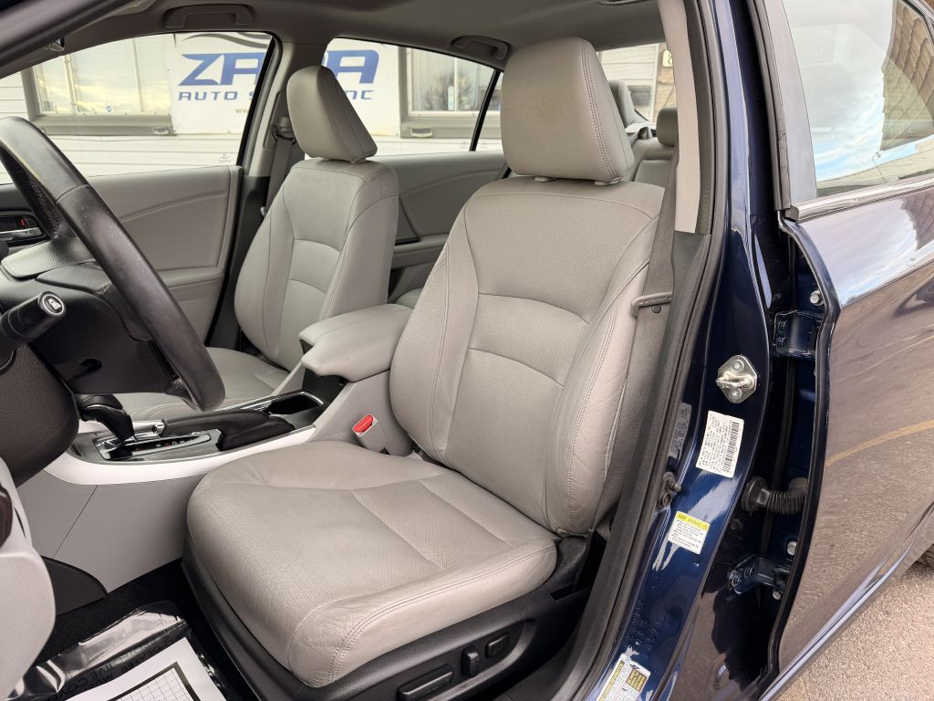 2015 Honda Accord Image 12