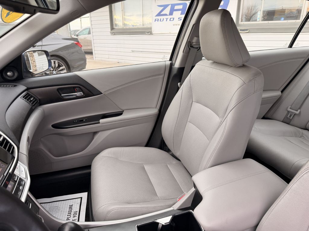 2015 Honda Accord Image 13