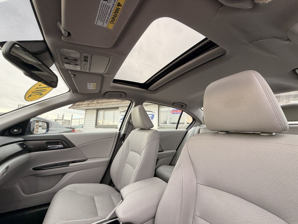 2015 Honda Accord Image 14