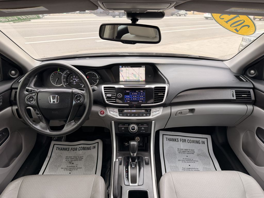 2015 Honda Accord Image 18