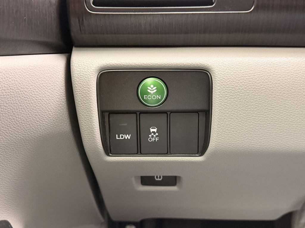 2015 Honda Accord Image 28