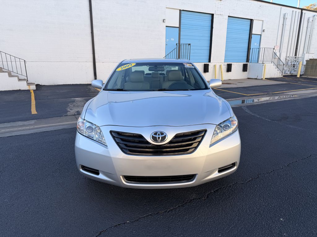 2009 Toyota Camry Image 2