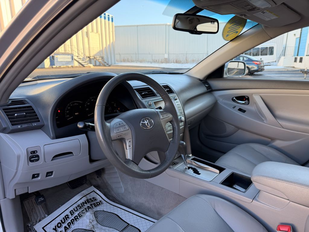 2009 Toyota Camry Image 10