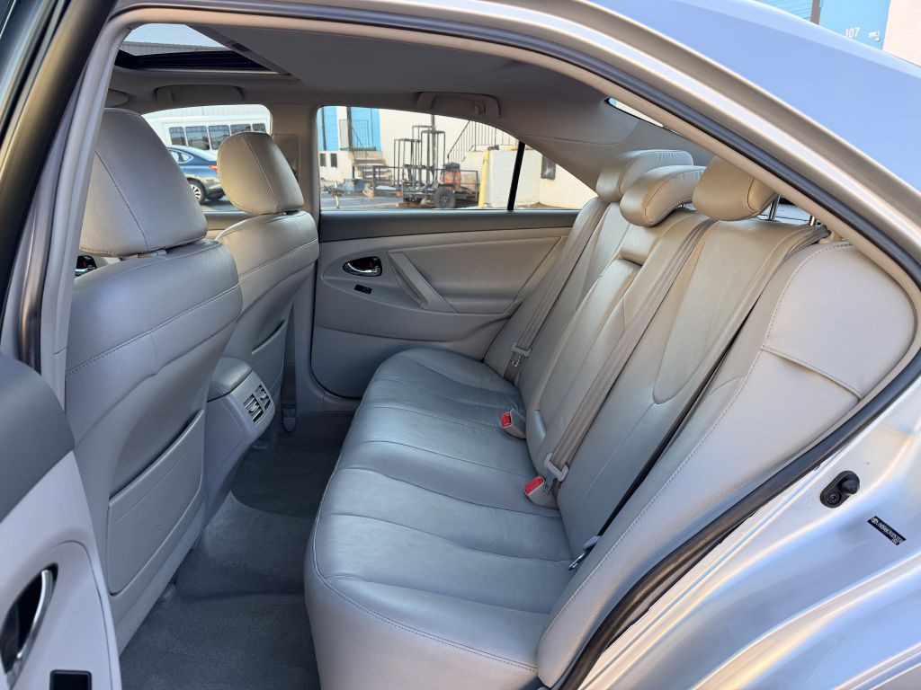 2009 Toyota Camry Image 16