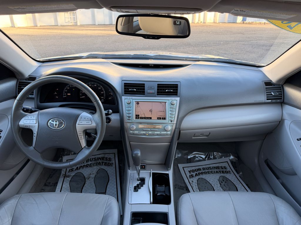 2009 Toyota Camry Image 17