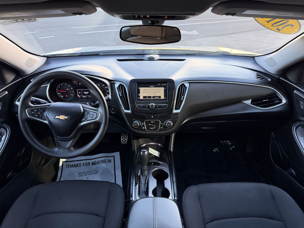 2017 Chevrolet Malibu Image 17