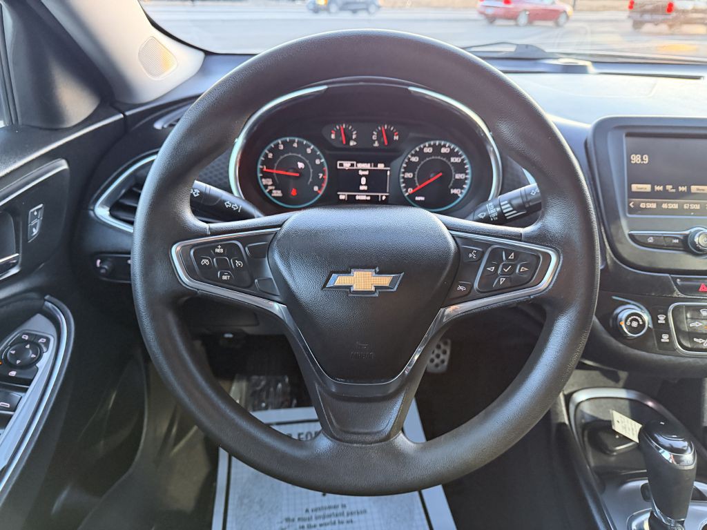 2017 Chevrolet Malibu Image 21