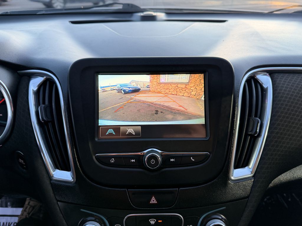 2017 Chevrolet Malibu Image 23