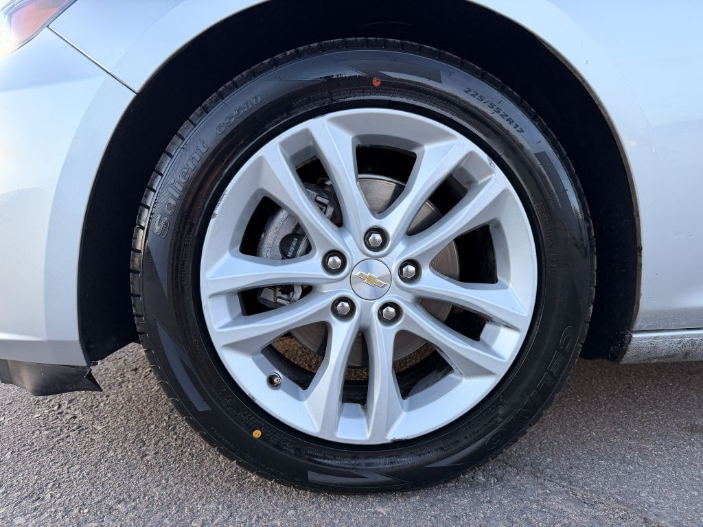 2017 Chevrolet Malibu Image 26