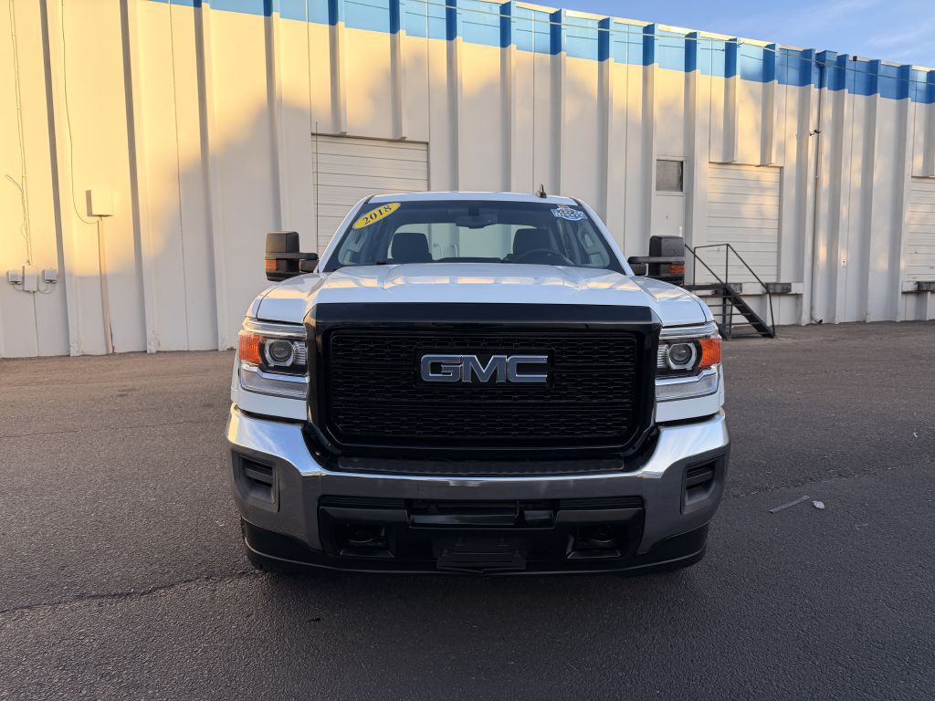2018 GMC Sierra 2500 Image 2