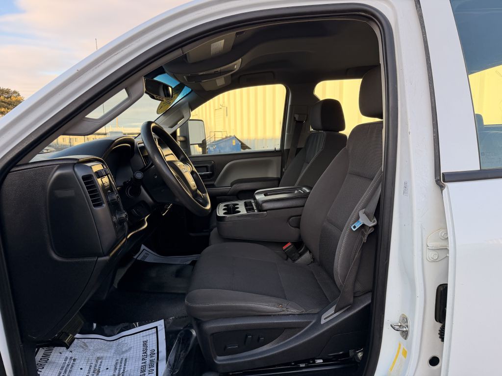 2018 GMC Sierra 2500 Image 11