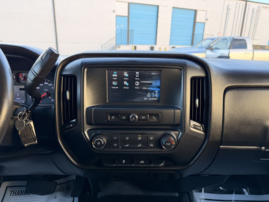 2018 GMC Sierra 2500 Image 17