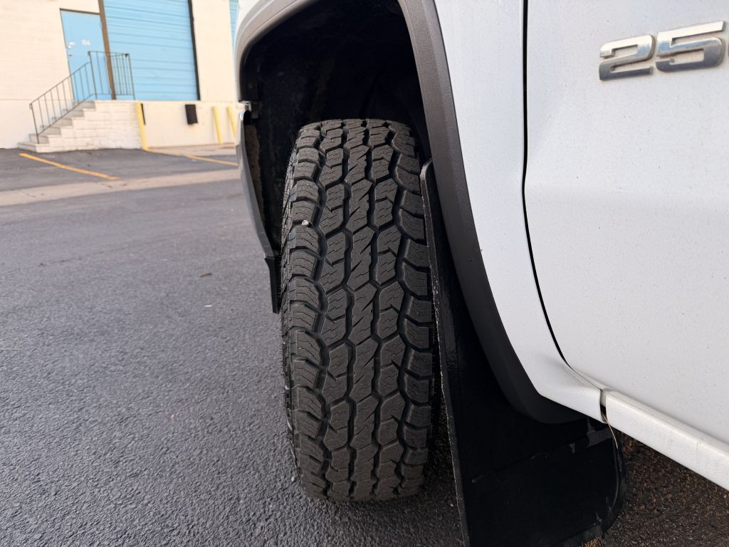 2018 GMC Sierra 2500 Image 27