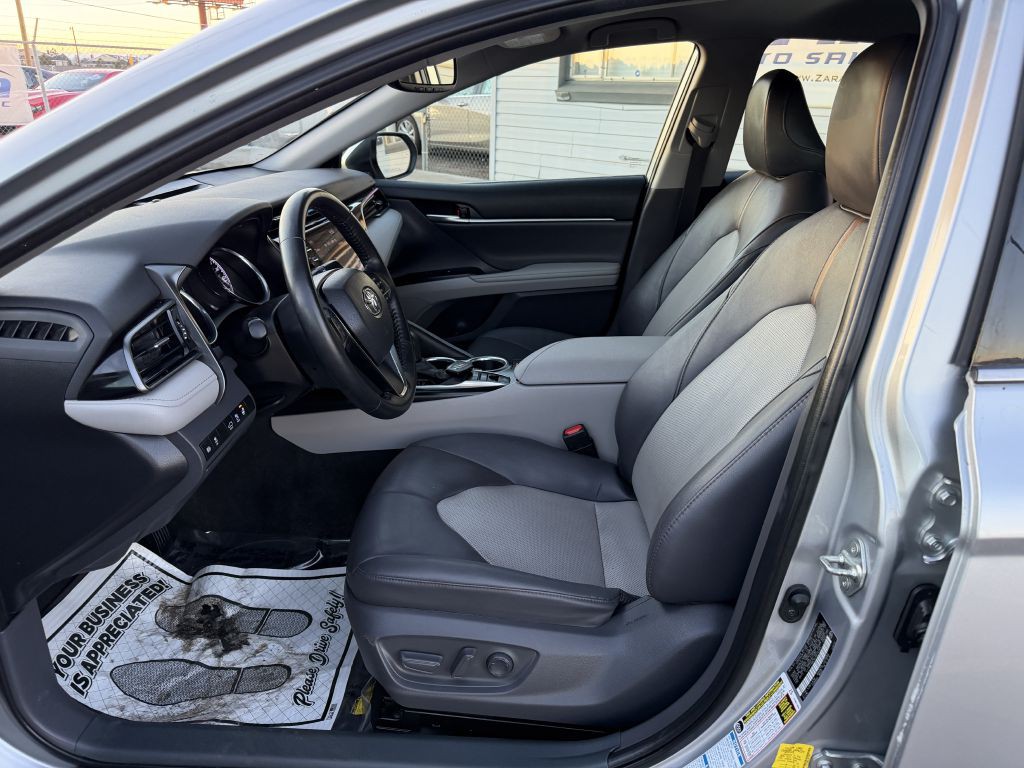 2020 Toyota Camry Image 11