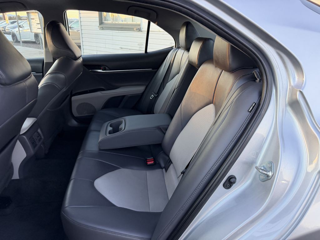 2020 Toyota Camry Image 16