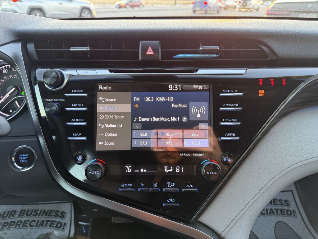 2020 Toyota Camry Image 18