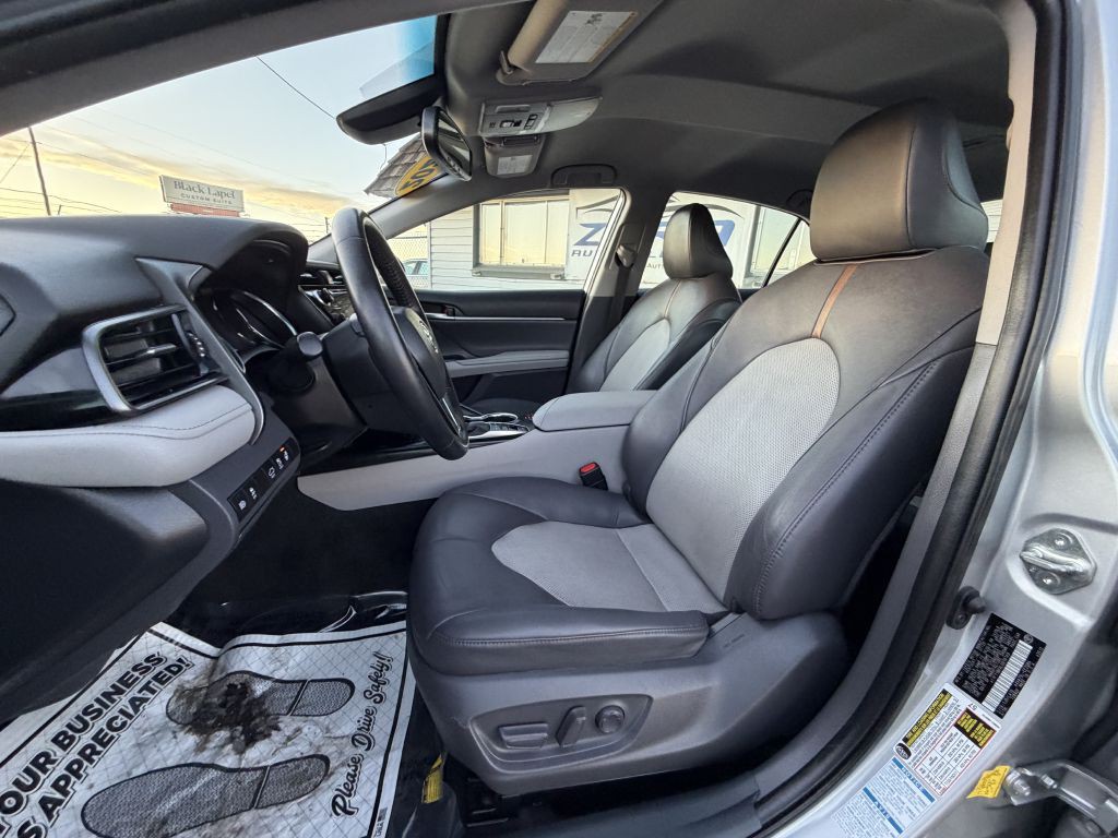 2020 Toyota Camry Image 26