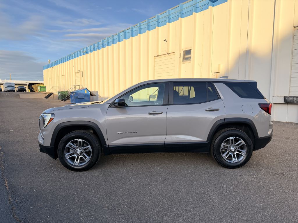 2025 GMC Terrain Image 4