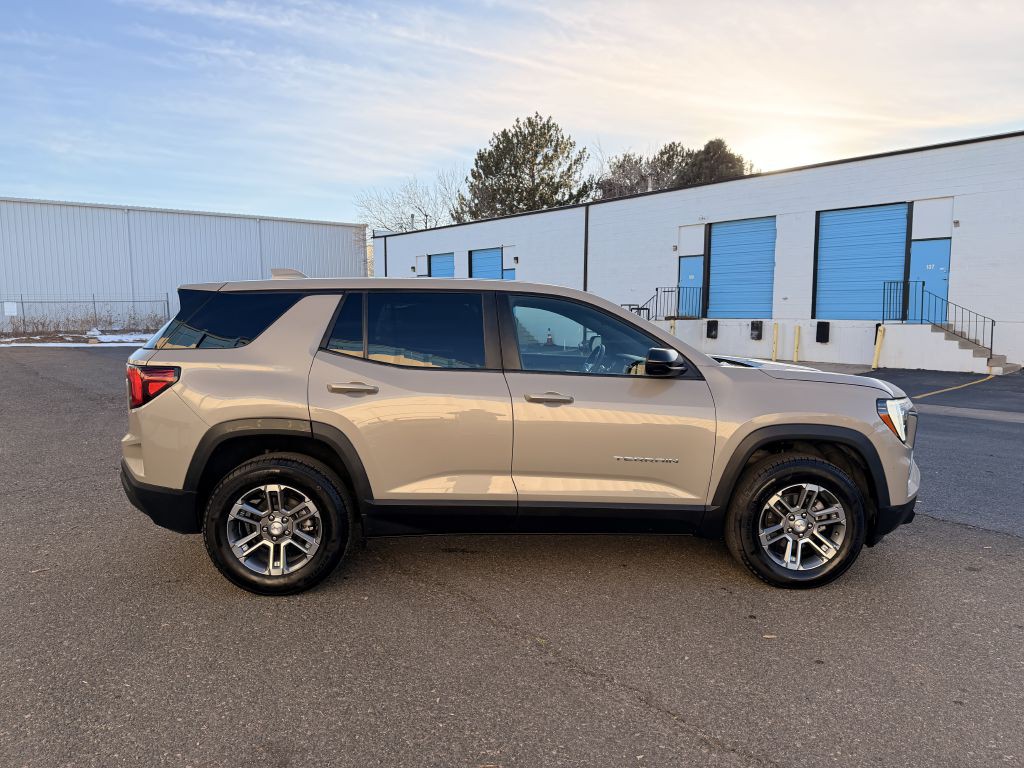 2025 GMC Terrain Image 8