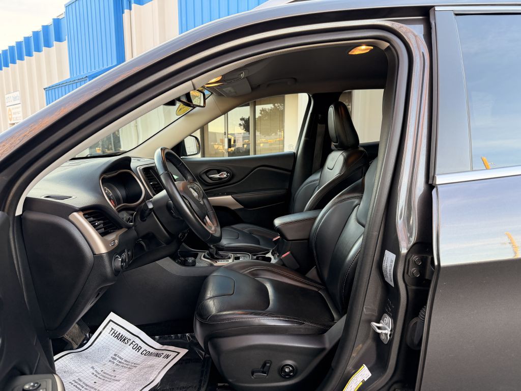 2018 Jeep Cherokee Image 12