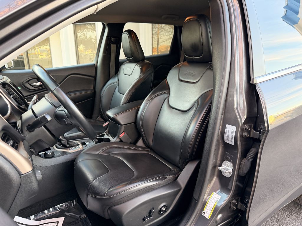 2018 Jeep Cherokee Image 13