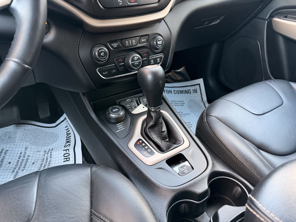 2018 Jeep Cherokee Image 19