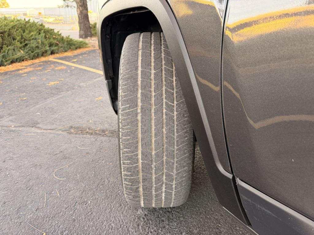2018 Jeep Cherokee Image 28